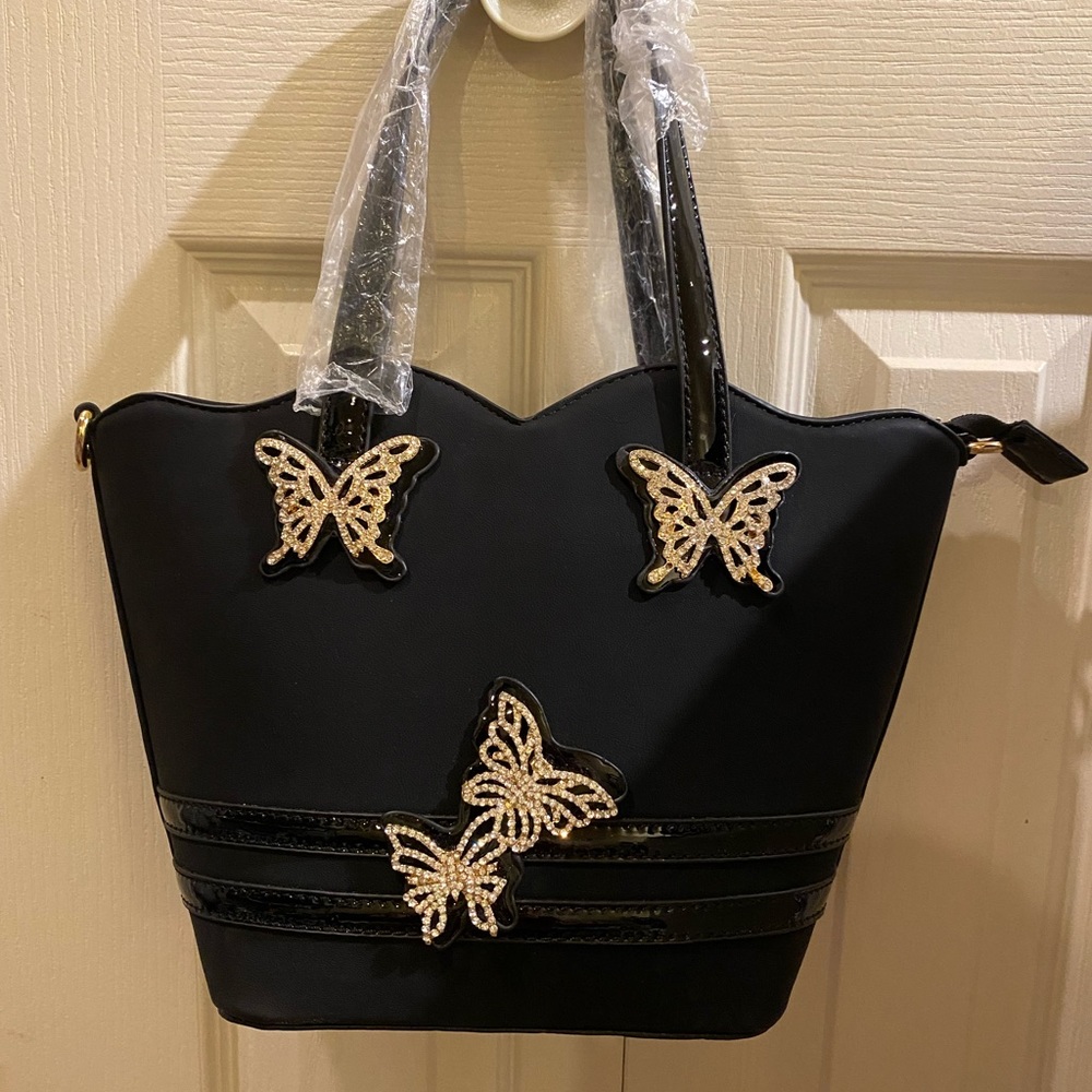 NWOT Black Crossbody with 3D detailing Butterflies Crossbody Purse